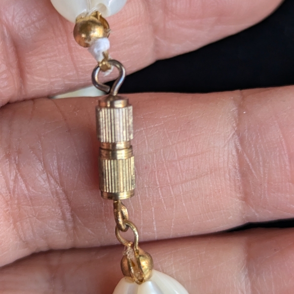 Vintage 1960’s Faux Pearl Rice Beads Jade Coral Twist Necklace Choker - Picture 7 of 7